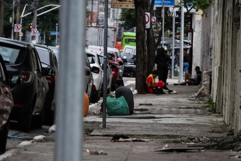 Dispers�o da Cracol�ndia, no centro de S�o Paulo, foi marcada por abusos policiais, a��es higienistas e interna��es em massa, sem porta de sa�da eficaz