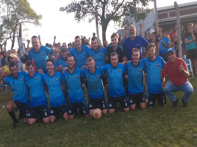 Equipe do Amigos da Beira Rio  a grande vencedora do Campeonato de Futebol 7/2023