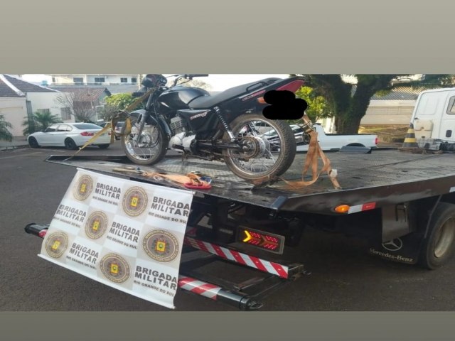 Brigada Militar prende um homem e recupera motocicleta em situao de Furtada/Roubada 