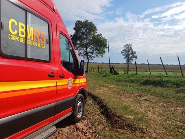 Bombeiros resgatam idosa em uma lavoura 