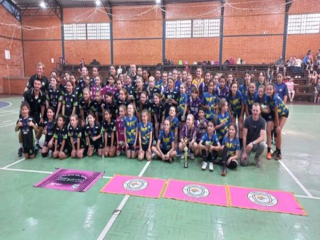 Meninas de Tiradentes do Sul so destaque no futebol 