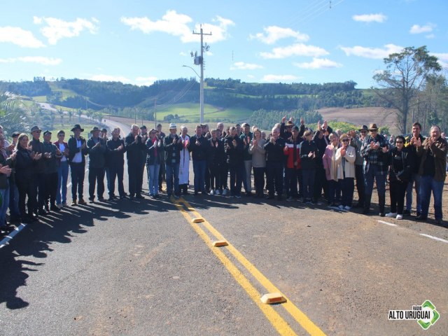 Inaugurada a pavimentao asfltica na estrada que liga Crissiumal a Nova Candelria