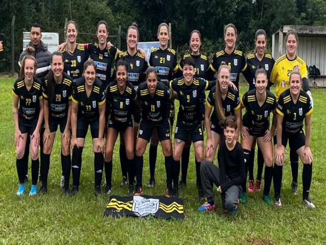 Combinado FC na Final da Copa Regio Celeiro de Futebol Feminino