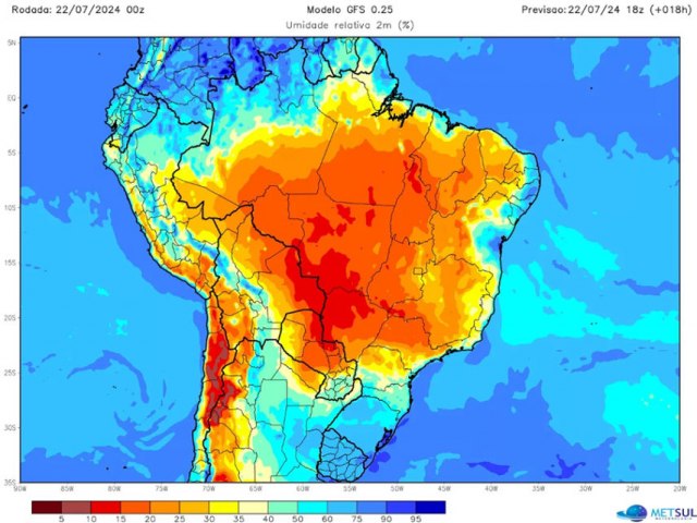 ENORME MASSA DE AR SECO COBRE O BRASIL COM CALOR PERTO DE 40C E FOGO  