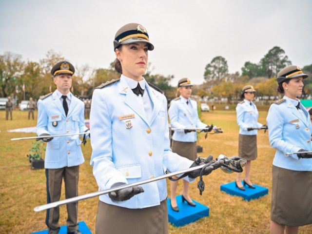 Brigada Militar forma 63 novos capites para reforar o efetivo da corporao e a segurana pblica