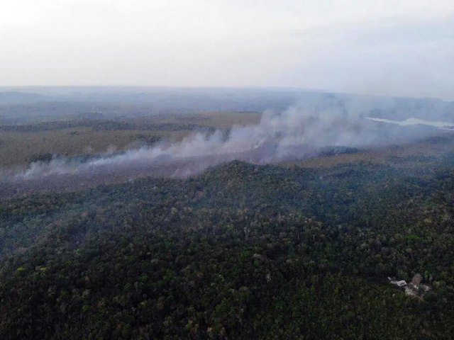 Fumaa de queimadas atinge cidades de dez estados