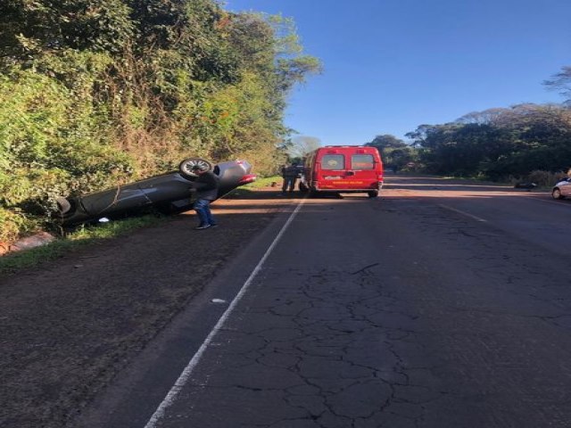 Acidente envolve caminho e veculo de Trs Passos na BR-468, em Campo Novo 