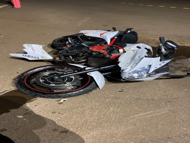 Coliso deixa dois motociclistas feridos