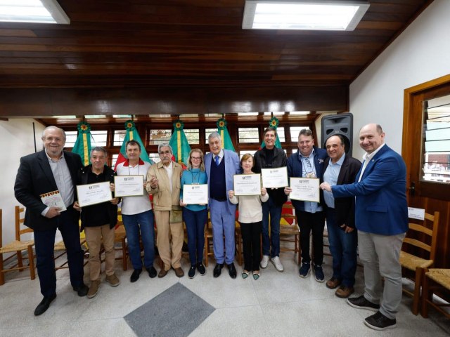 Crissiumalense  homenageado entre os precursores do pavilho da Agricultura Familiar na Expointer