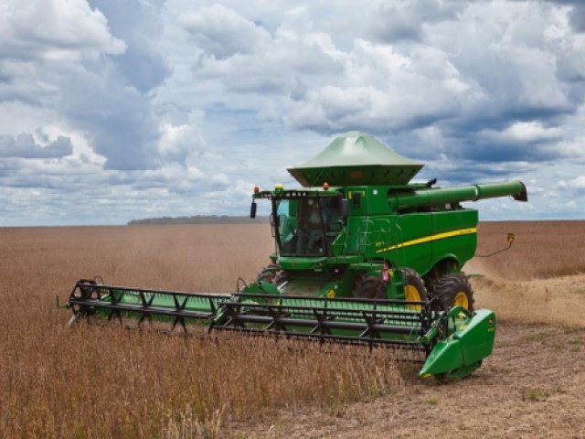 Aps lay-off nova onda de demisses na fbrica da John Deere de Horizontina