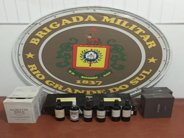 Brigada Militar apreende mercadorias de origem estrangeira em Tiradentes do Sul