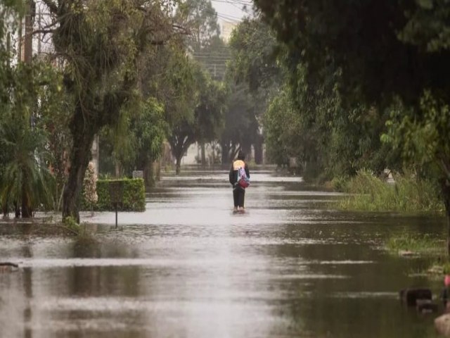 SEMANA DE ALTO RISCO: CHUVA EXTREMA, RISCO DE ENCHENTES E MUITO GRANIZO NO RS