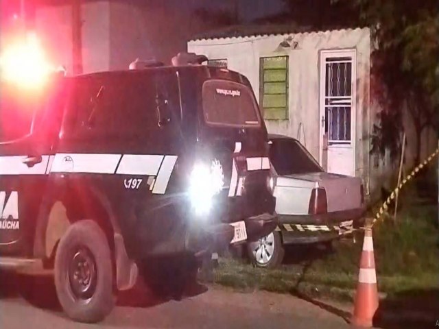 Homem e mulher so encontrados mortos dentro de casa