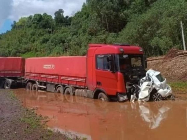 Acidente na BR 386 deixa um morto 