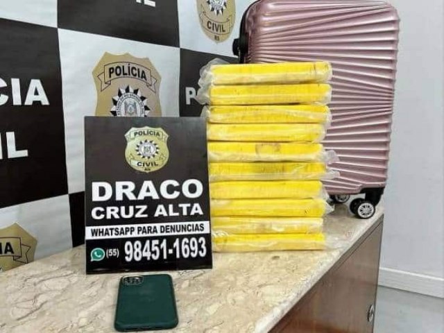 Jovem  presa ao desembarcar de nibus com aproximadamente R$ 1 milho em cocana, no Noroeste do RS