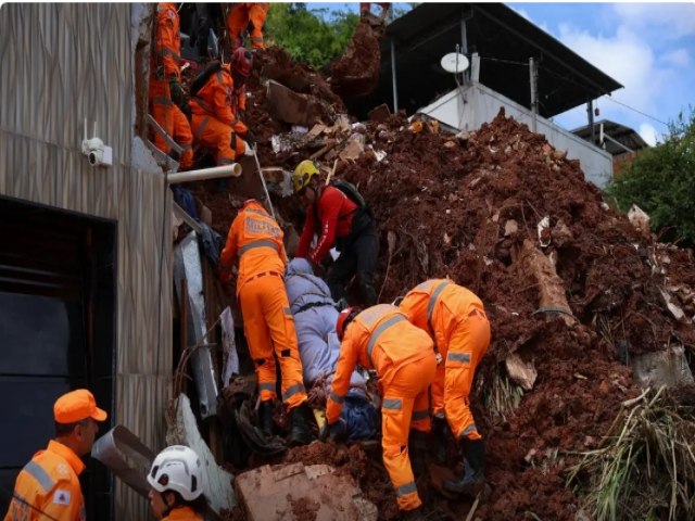 MINAS GERAIS - Chega a 46 o n�mero de mortos nas chuvas na Zona da Mata Mineira