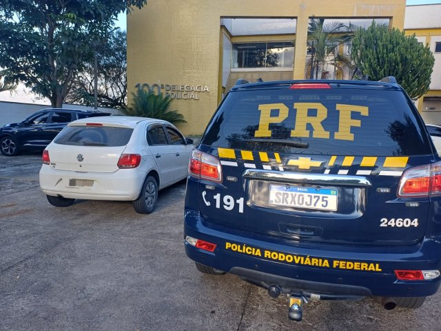 RESENDE- Carro comprado pela internet � apreendido na Dutra, em Resende