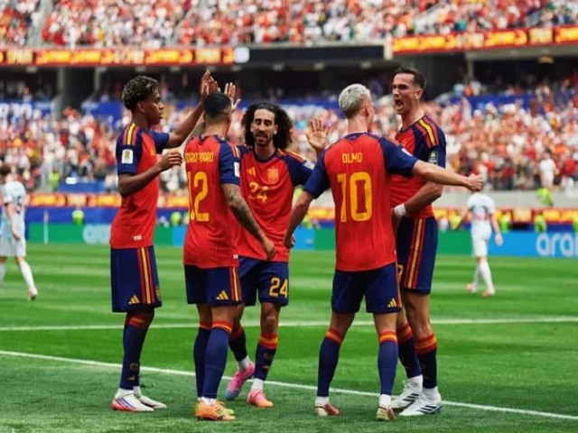NAS SEMIS - Espanha vence B�lgica no fim e enfrentar� a Fran�a na semifinal da Copa do Mundo