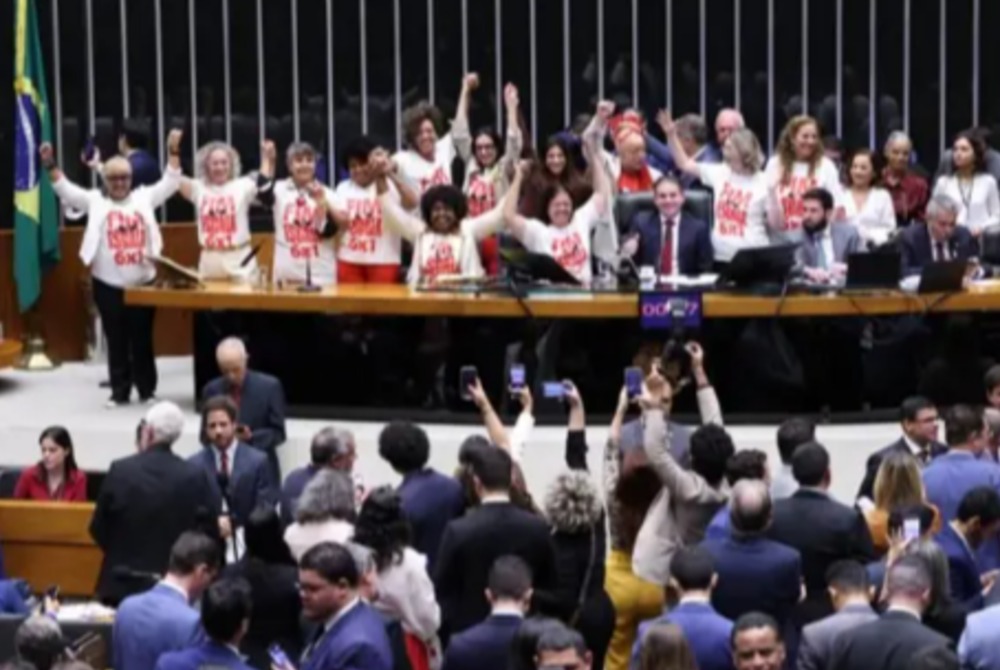 Fim da escala 6x1 foi aprovada na C�mara dos Deputados