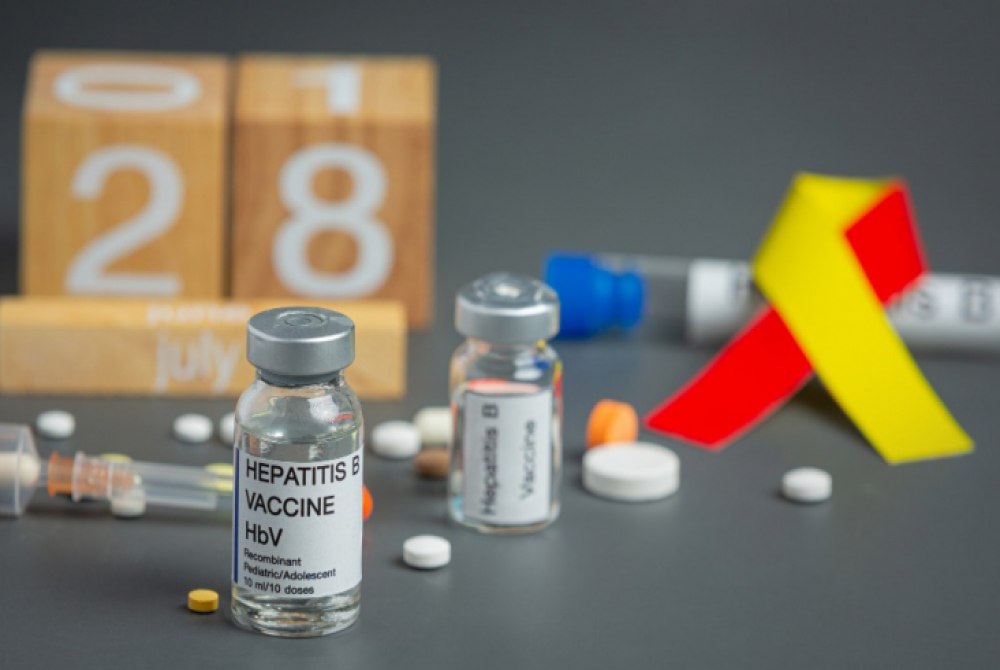 Brasil amplia vacina��o contra hepatite A para usu�rios de PrEP.