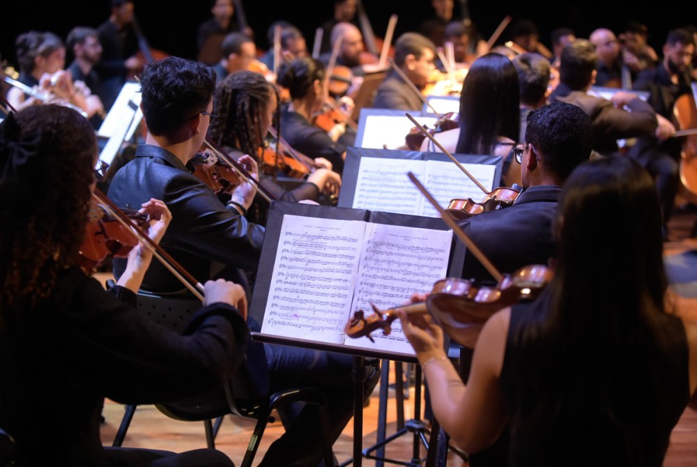 Orquestra Jovem apresenta cl�ssicos da m�sica brasileira no Teatro Padre Bento.