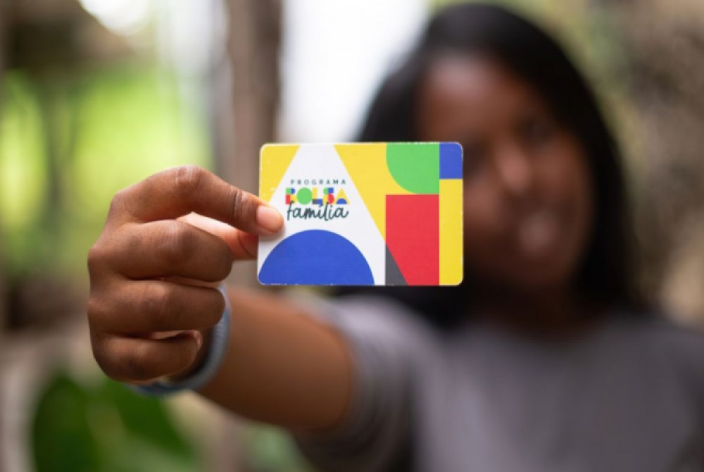 Governo muda regra de perman�ncia no Bolsa Fam�lia.