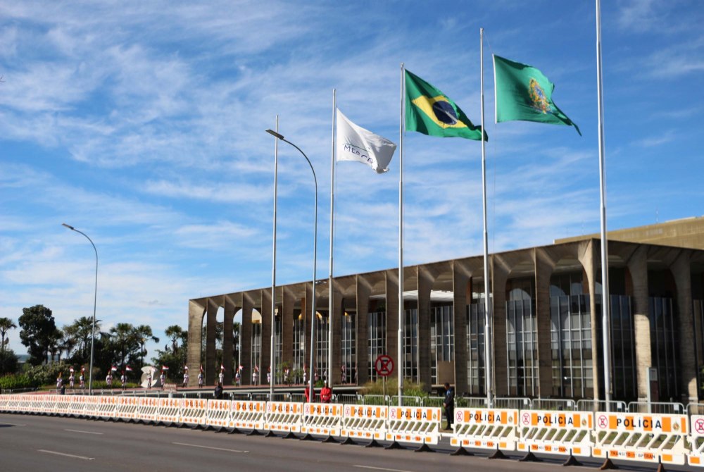 Itamaraty refor�a alerta para que brasileiros n�o viajem a Israel.