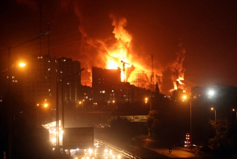 No sexto dia de conflito, Israel bombardeia centros de produ��o de ur�nio no Ir�.