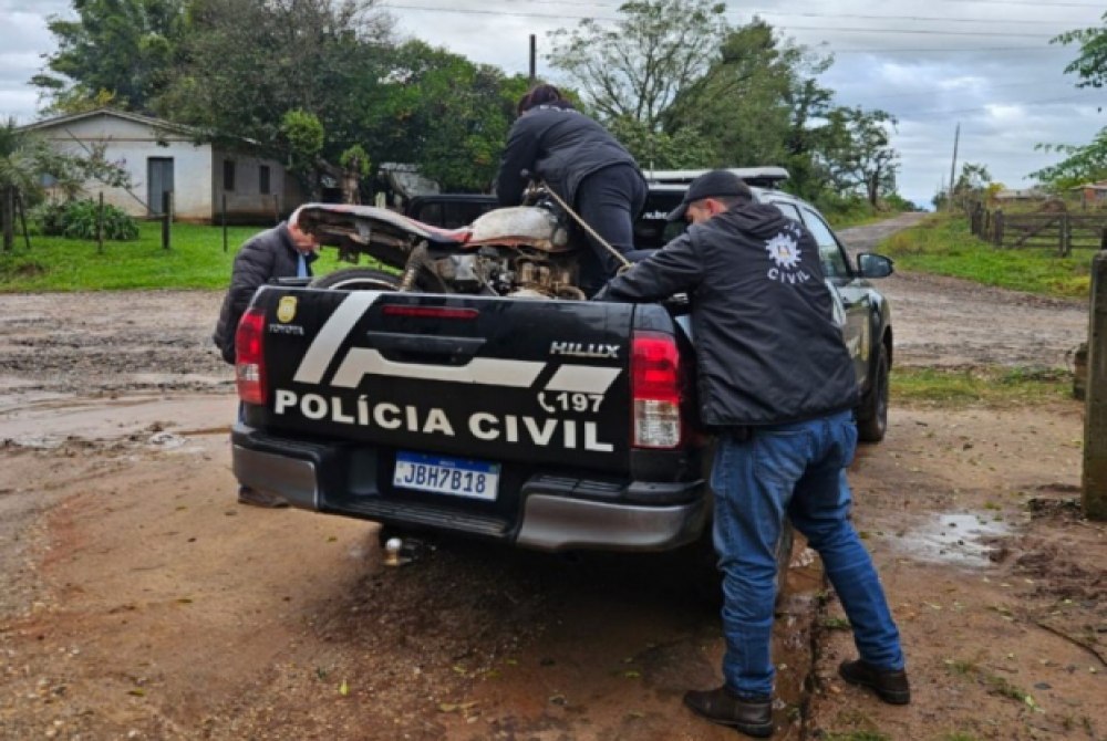 Pol�cia prede suspeito de matar vereadora no RS e diz que crime foi motivado por d�vida de drogas do filho.