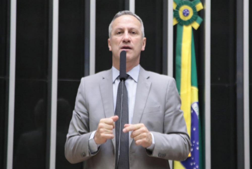 Oposi��o comemora derrubada de aumento do IOF: ?Vit�ria contra o governo gastador?.