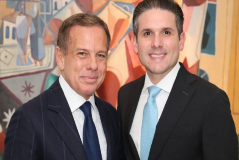 Doria recebe Motta para jantar e diz que ?empresariado aplaude postura? do presidente da C�mara.