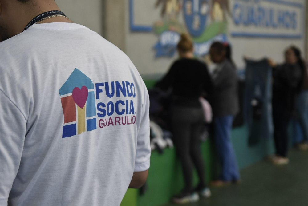 Fundo Social de Guarulhos promove nova etapa do Varal Solid�rio no CEU Vila S�o Rafael.
