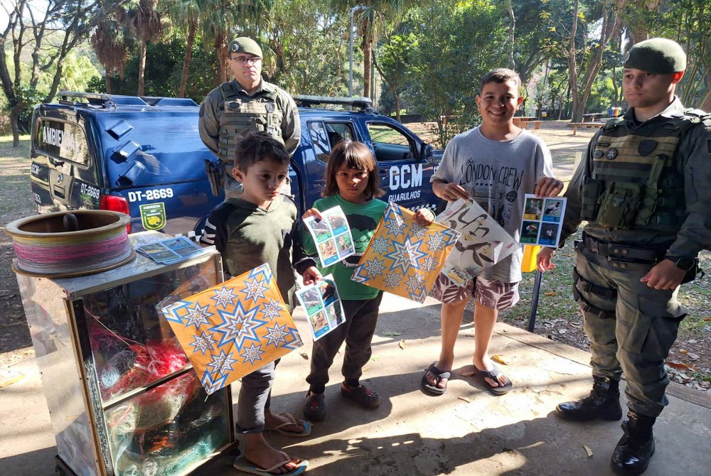 GCM desenvolve atividades educativas com crian�as no Zool�gico Municipal.