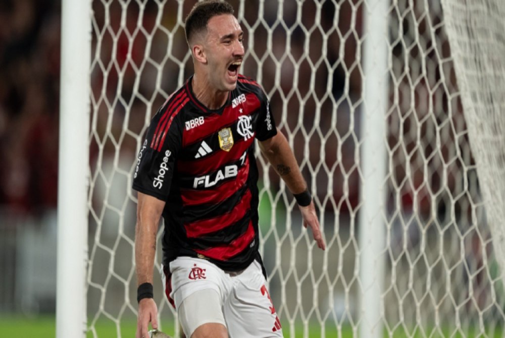 Flamengo ganha do Atl�tico-MG no Maracan� e vira l�der do Brasileir�o.