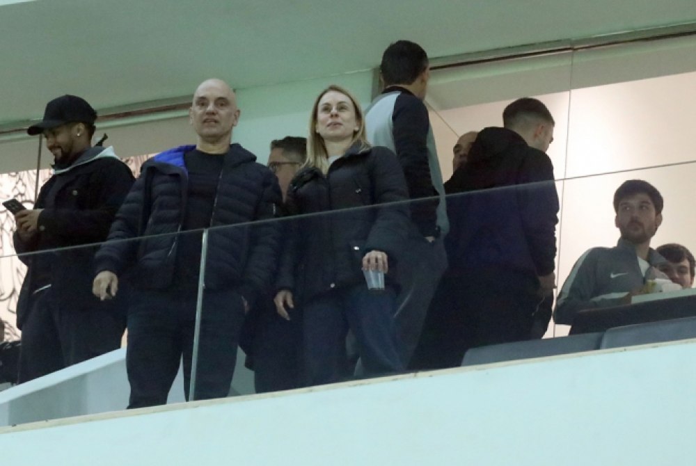 Moraes vai ao jogo do Corinthians horas depois de virar alvo da Lei Magnitsky.