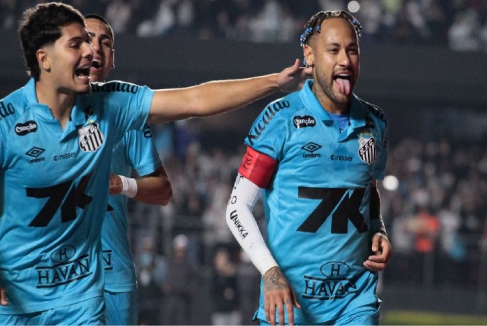 Com brilho de Neymar, Santos bate Juventude por 3 a 1 e sai da zona de queda.