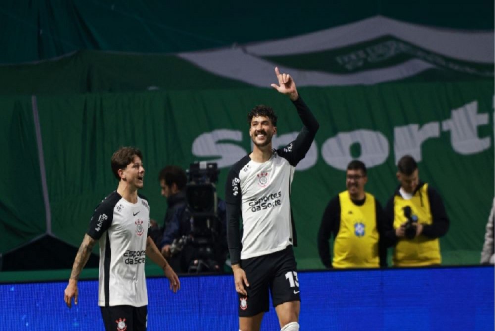 Corinthians ganha d�rbi por 2 a 0 e avan�a na Copa do Brasil.