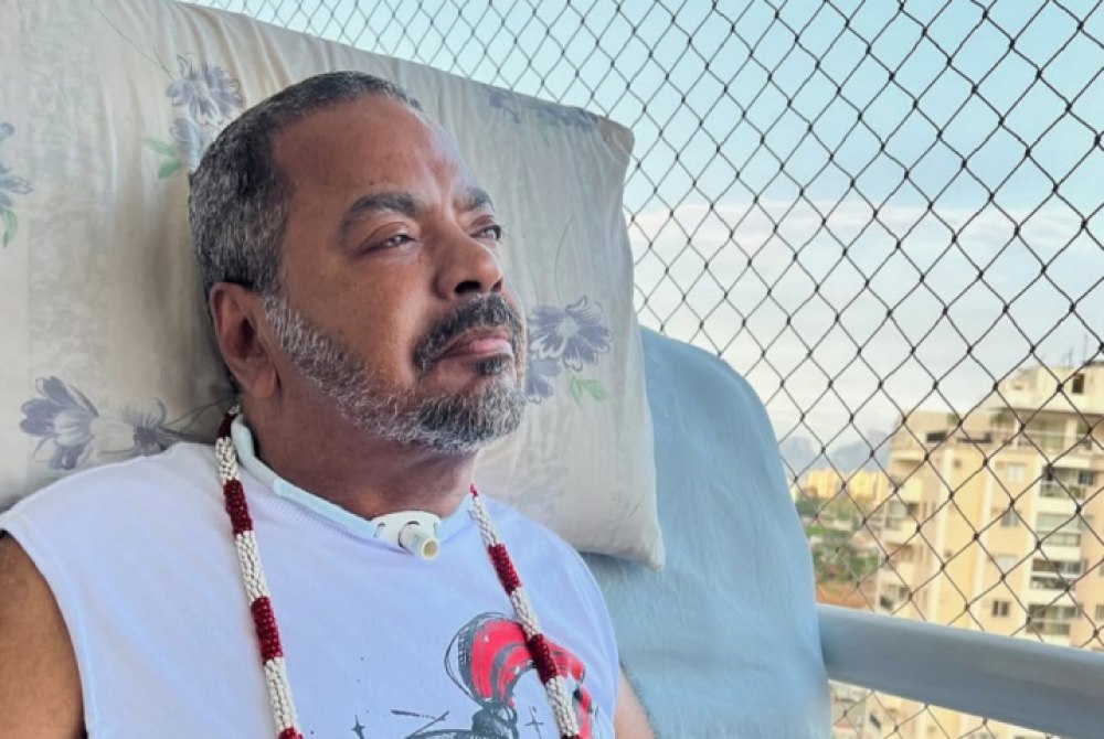 Morre Arlindo Cruz, lenda do samba, aos 66 anos.