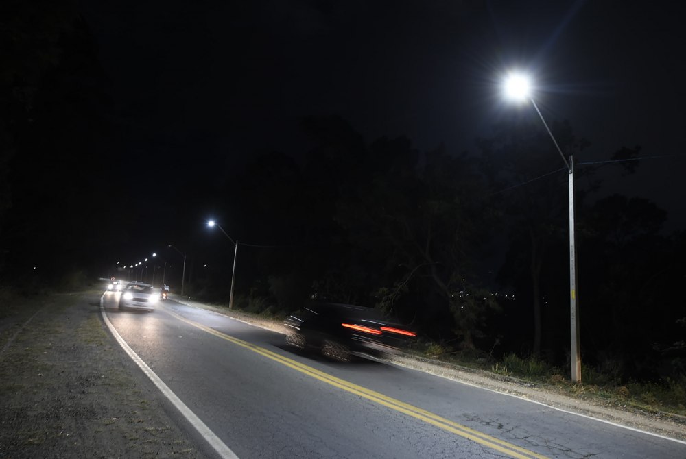Estrada Guarulhos-Nazar� recebe 77 novos pontos de ilumina��o.