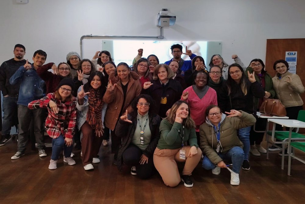 Prefeitura de Guarulhos investe em inclus�o e lan�a nova edi��o de curso de Libras para servidores.