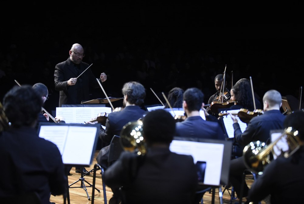 Cerim�nia com atra��es musicais marca abertura da Feira do Estudante 2025 de Guarulhos.