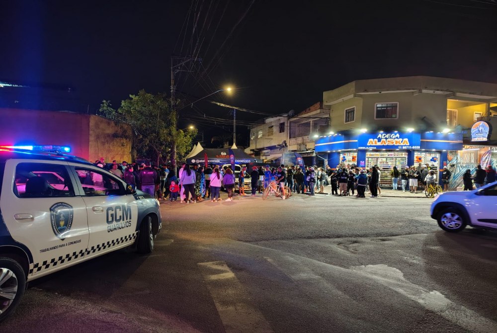 Opera��o da GCM de Guarulhos combate perturba��o do sossego e recupera motocicleta roubada de trabalhador.