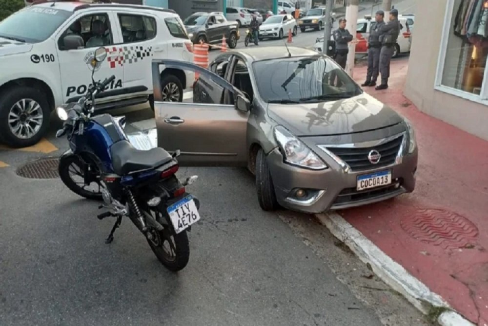 Motorista de aplicativo morre ap�s ser baleado durante roubo na Grande S�o Paulo.