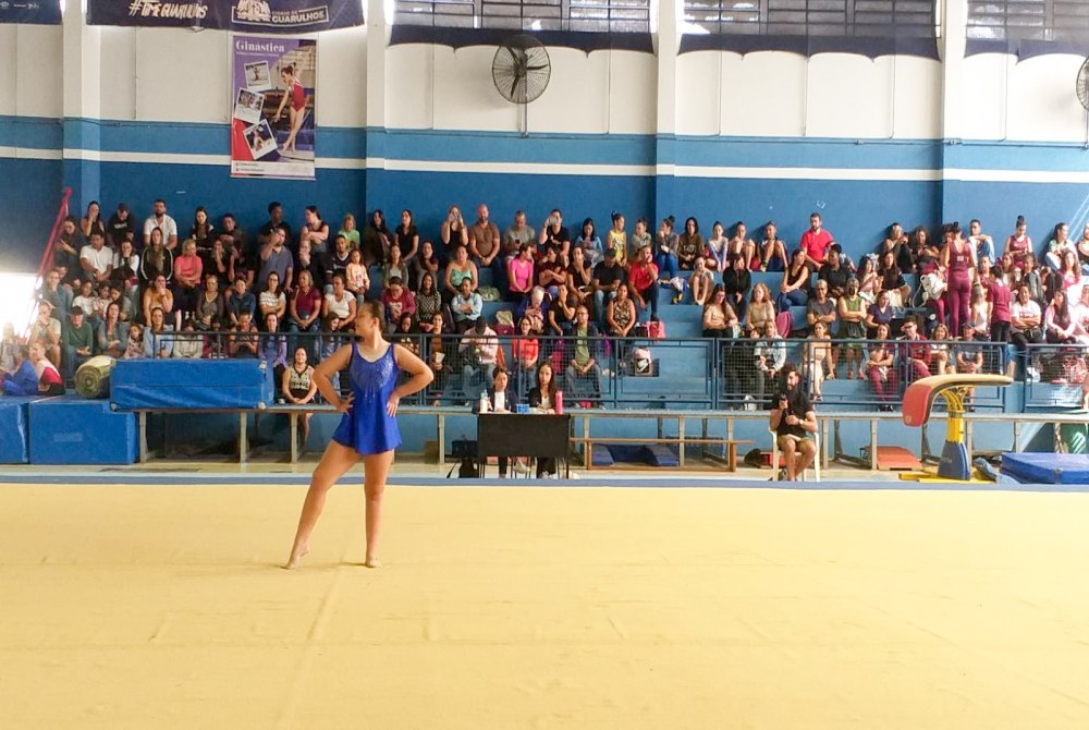 Olimp�ada Colegial Guarulhense apresenta os campe�es da gin�stica r�tmica.