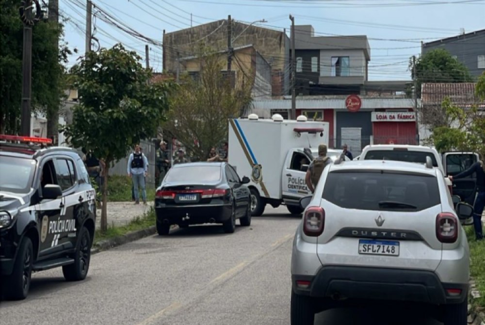 Suspeito de participar de execu��o de delegado � morto no Paran�, diz Pol�cia.