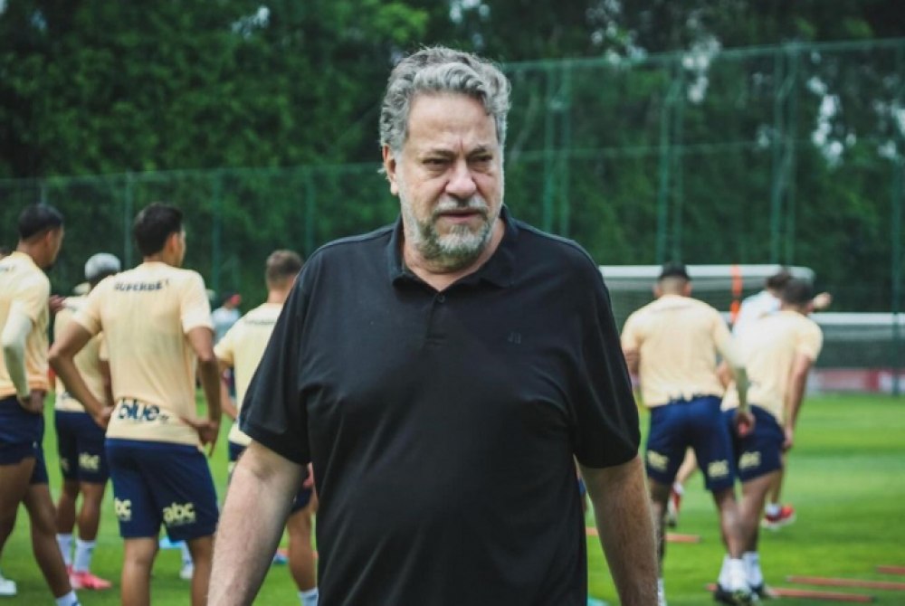 Casares pede desculpas � torcida do S�o Paulo: ?Per�odo delicado?.