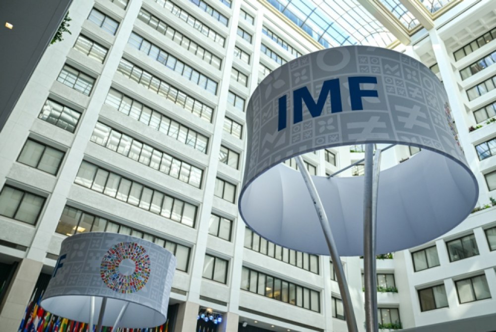 FMI v� situa��o fiscal no Brasil menos grave, mas aponta risco de novo salto da d�vida com corrida ao Planalto.