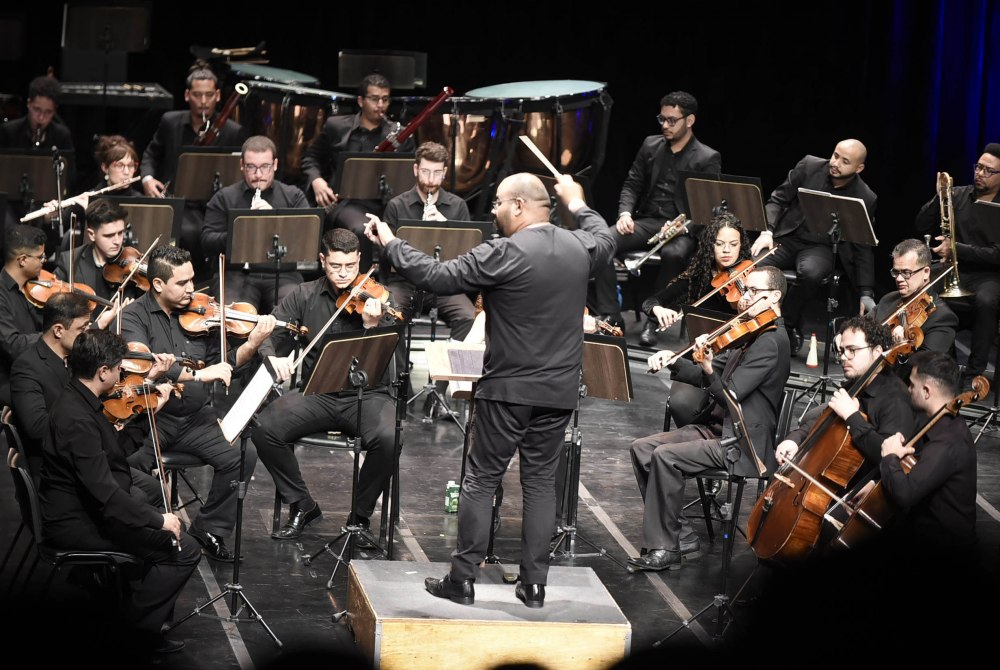 Orquestra Gru Sinf�nica apresenta Cartoon In Concert no Adamastor no domingo.