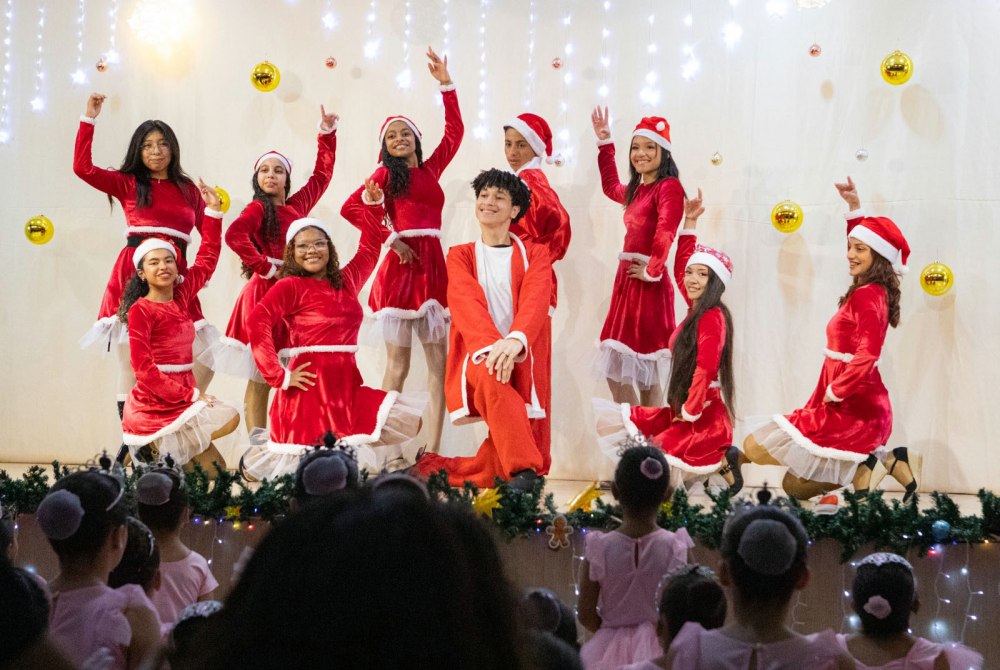 Festas de Natal nos centros educacionais de Guarulhos re�nem cerca de 12 mil pessoas.