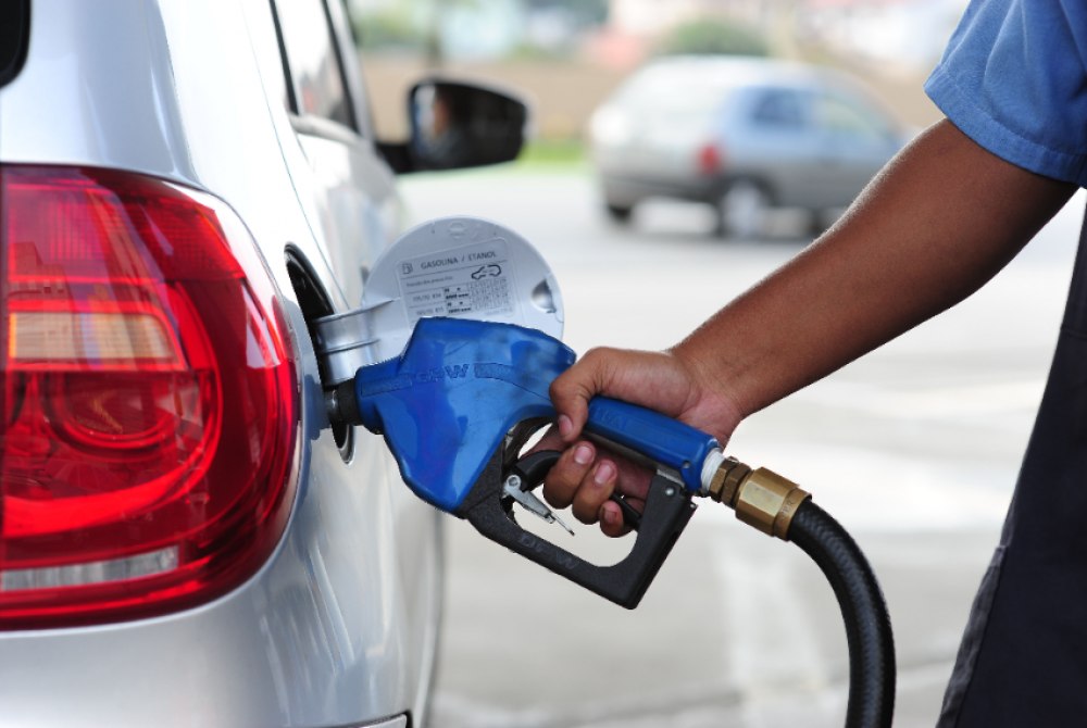 Pre�o m�dio do etanol sobe em 13 estados e atinge R$ 4,42 no pa�s.